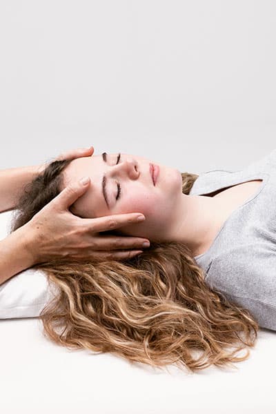 Craniosacraltherapie – sanfte Behandlung in der Praxis